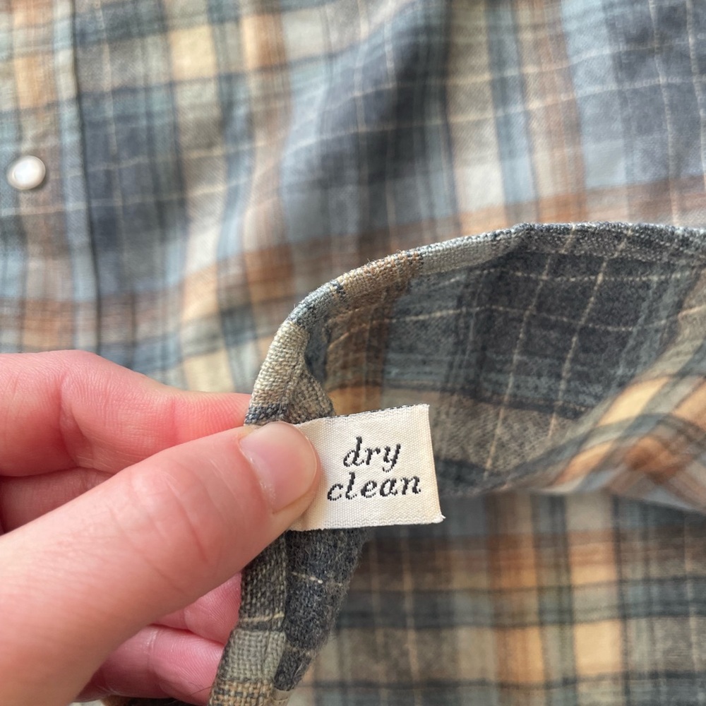 Pendleton Men's Plaid Wool Shirt in Blue and Brown- Size Medium (Small Hole) - Picture 5 of 5